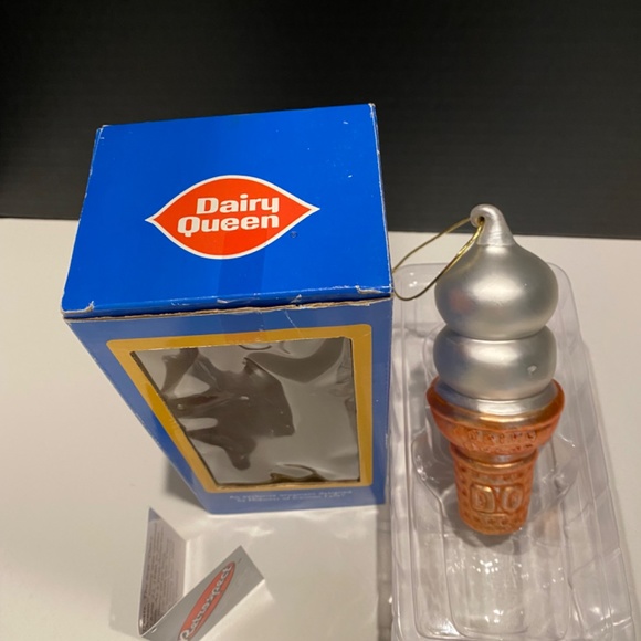 Dairy Queen - DQ - Rare - 1999 Ice Cream Cone - GLASS ORNAMENT - CHRISTMAS - Picture 5 of 8